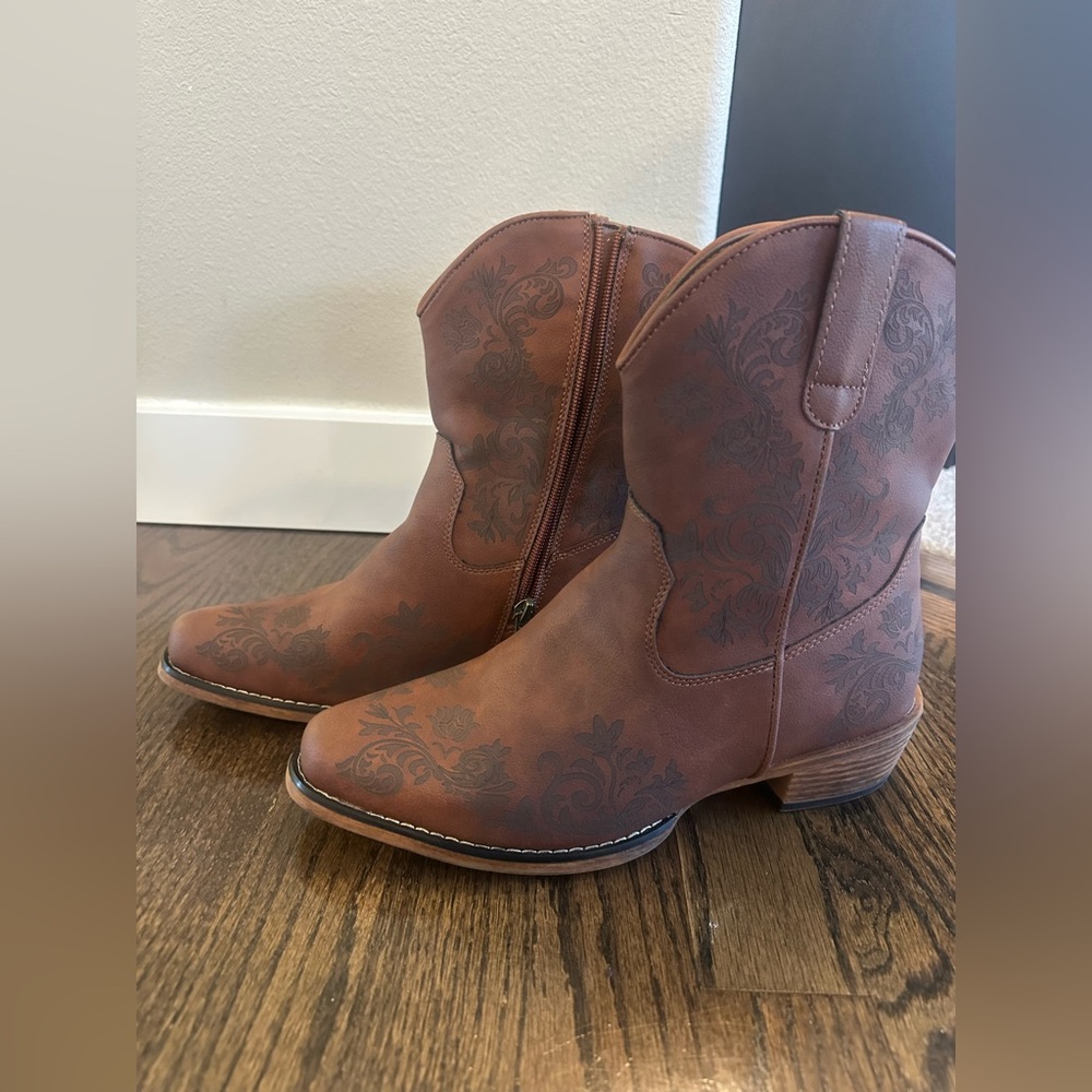 Women's Black Cowboy Boot bootie